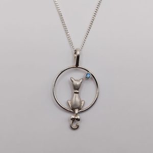 Dije de gato en la luna 