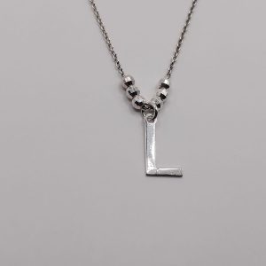 Collar de letra inicial